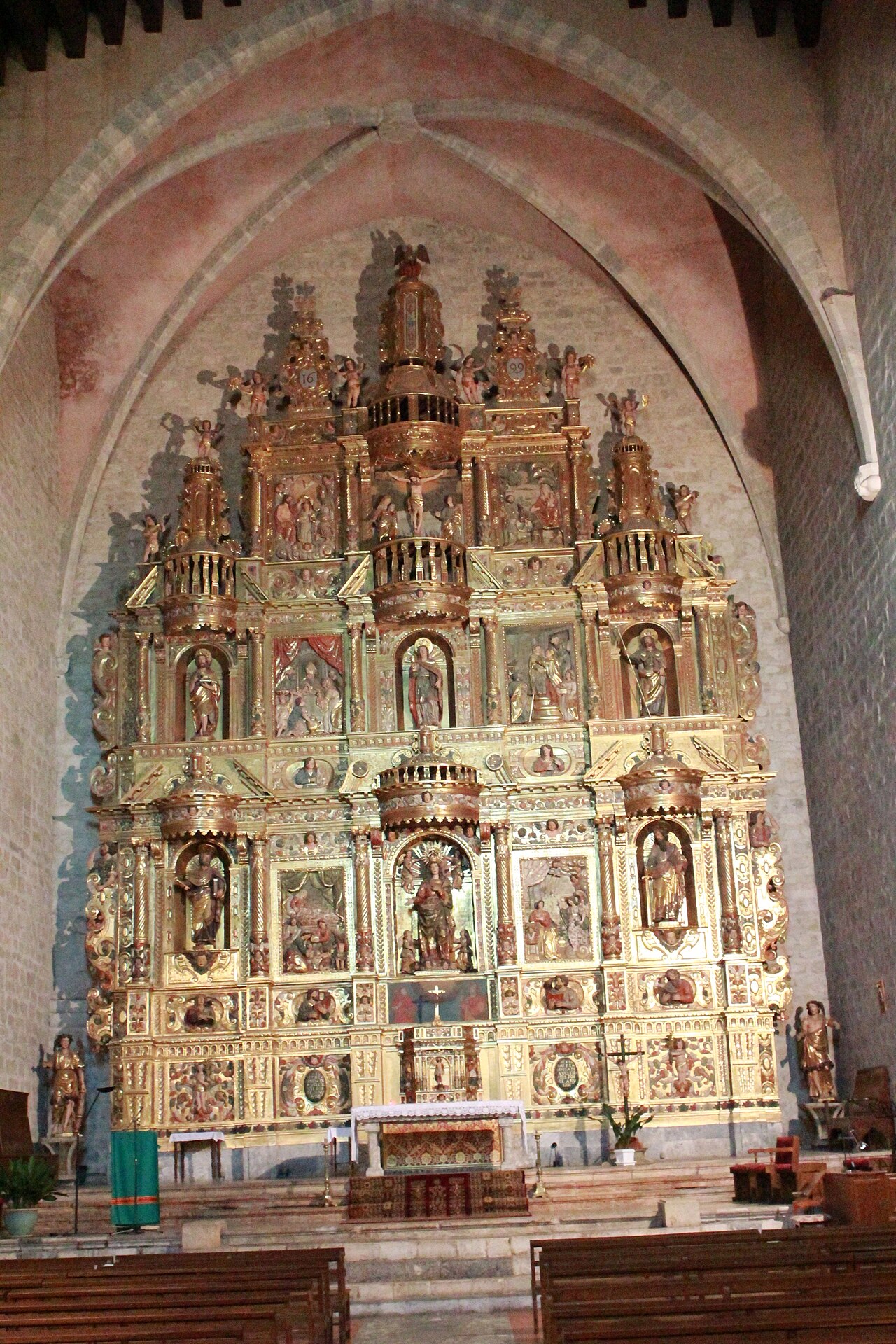 Le grand retable baroque en bois sculpté de Lluís Generes à Baixas