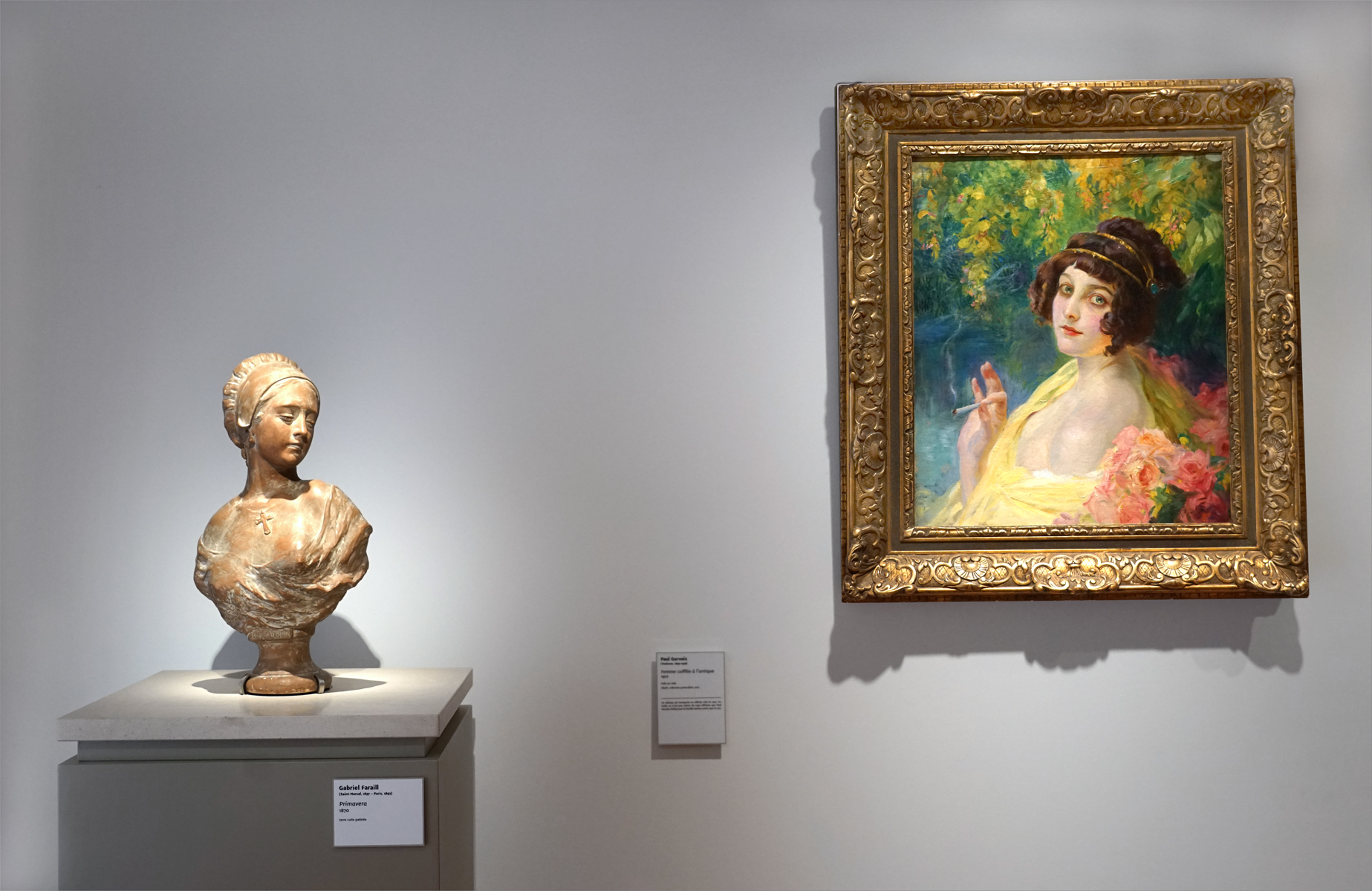 Dialogue entre une sculpture et une peinture de Paul Gervais au musée Hyacinthe Rigaud