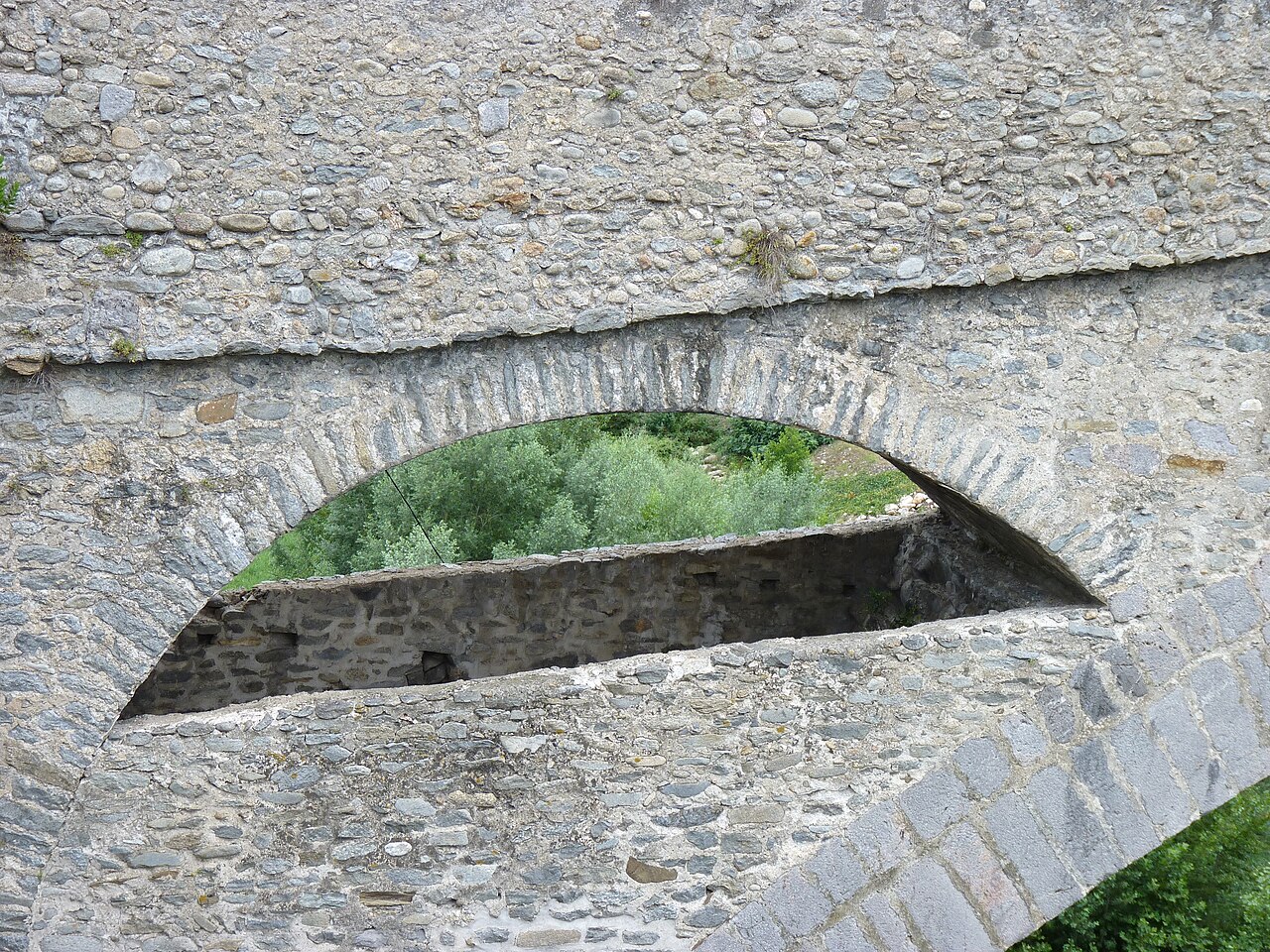 Le Pont du Diable à Céret, monument voisin du musée