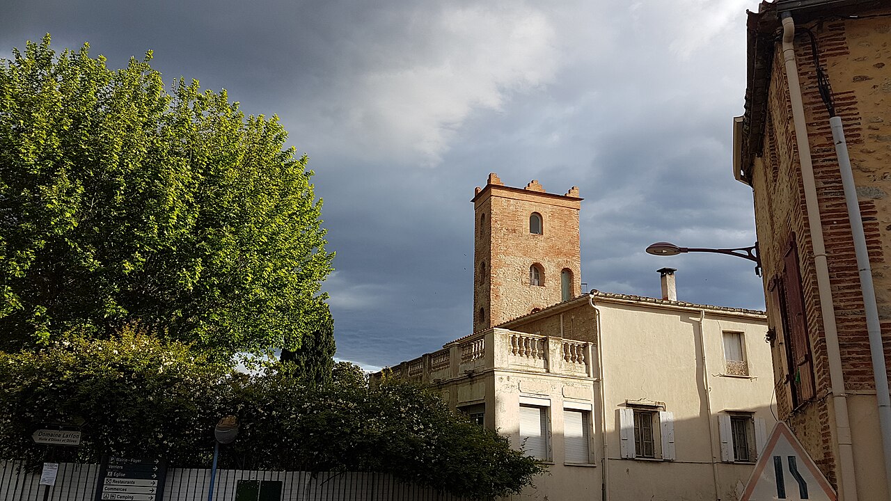 Centre ancien de Palau-del-Vidre, photographie de contexte distincte du lac · médiathèque 66 & Vous