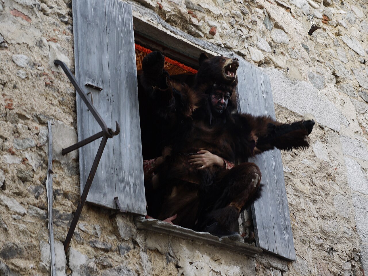 Fête de l’Ours à Saint-Laurent-de-Cerdans, photographie d’archive