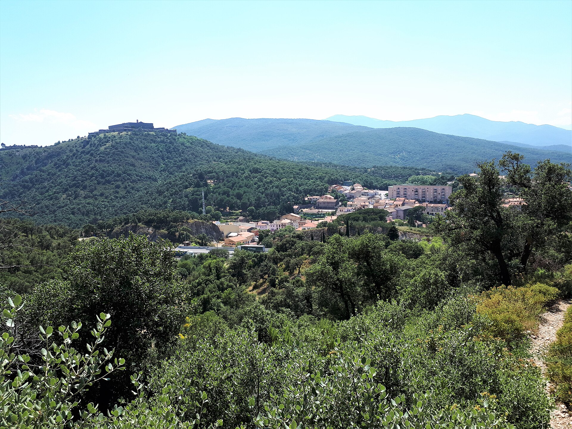 Vue du Fort de Bellegarde dans les Pyrénées-Orientales