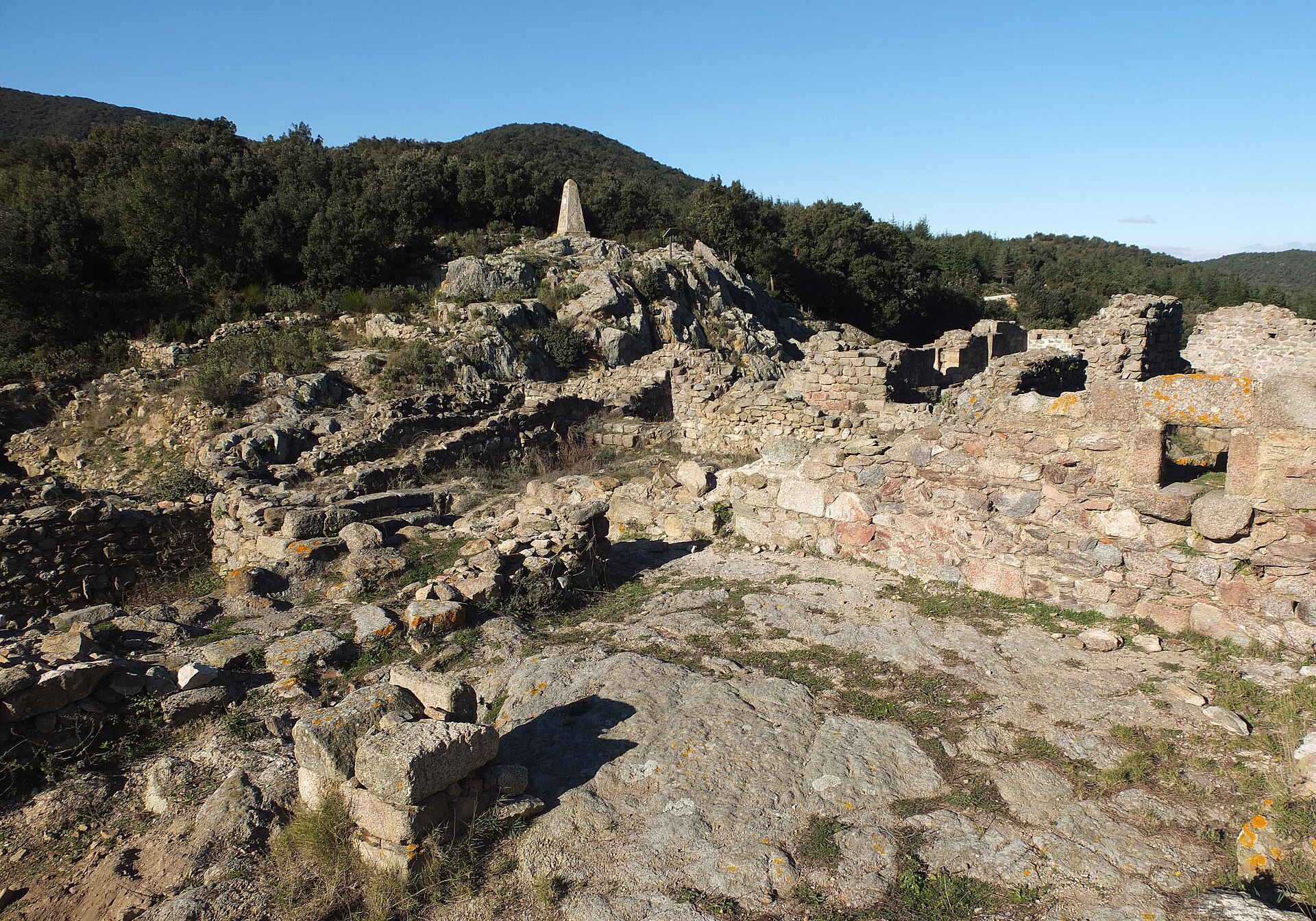 Vestiges archéologiques de Panissars, carrefour des voies romaines près du Perthus