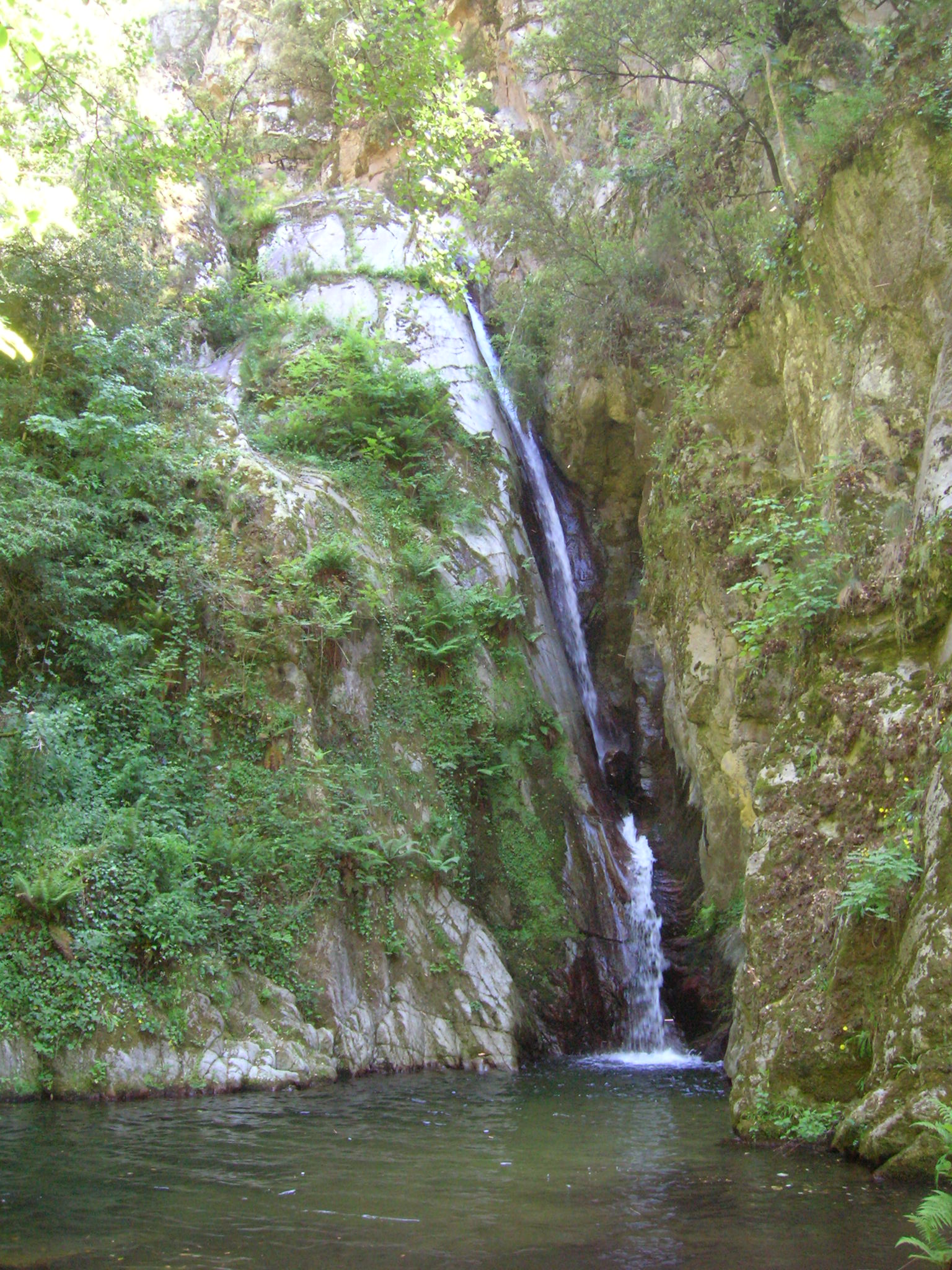 La vasque du Salt de Maria Valenta · Ancalagon, CC BY-SA 3.0