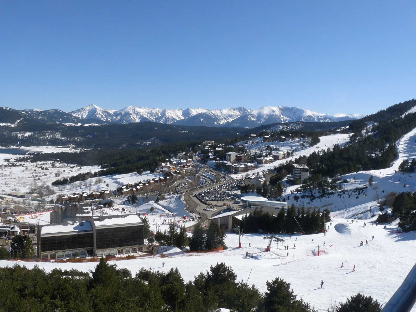 Panorama de la station des Angles · Wikimedia Commons.