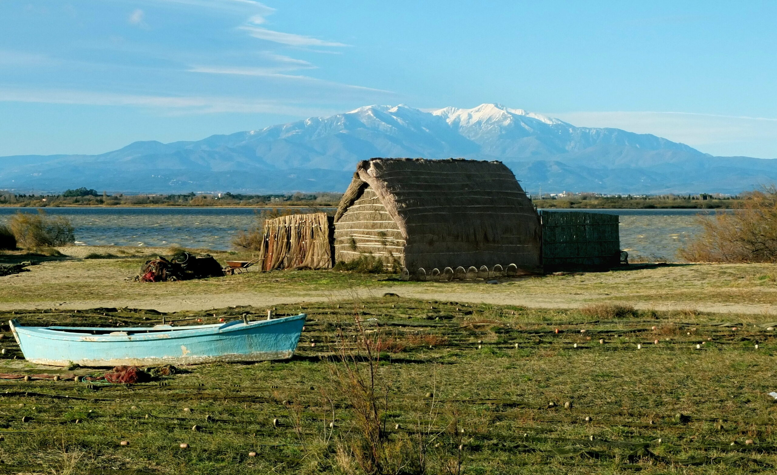 Cabane de pêcheur au bord de l’étang de Canet-Saint-Nazaire