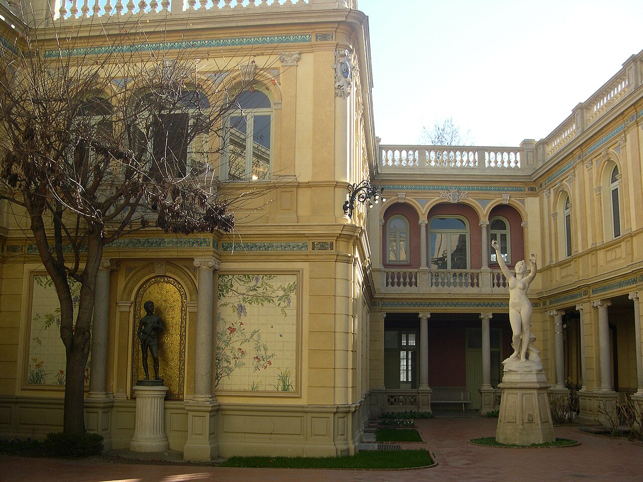 Le patio de l'Hôtel Pams