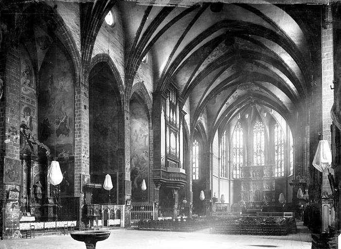 Vue historique de la nef conservée dans les collections patrimoniales