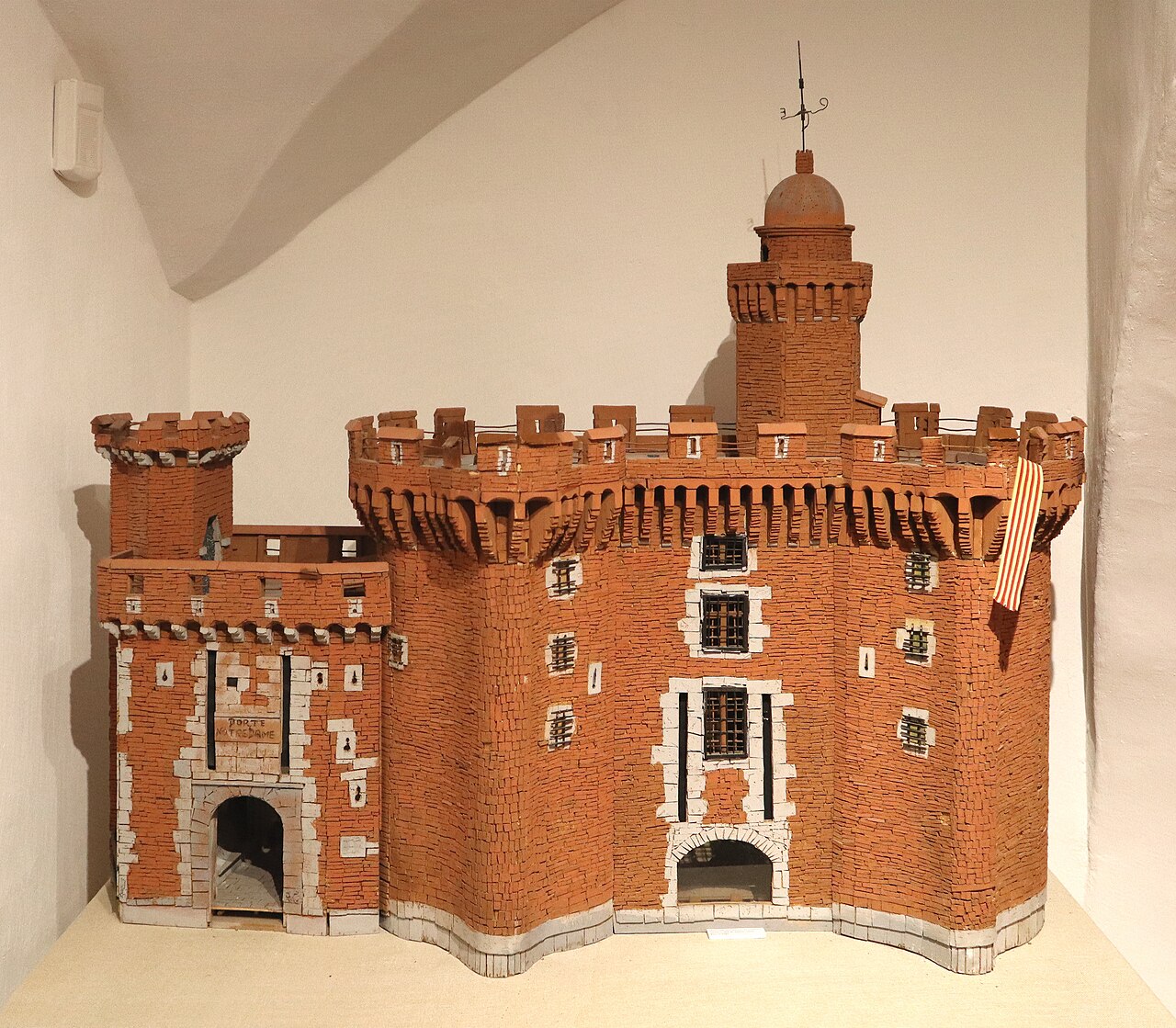 Maquette du Castillet présentée au musée Casa Pairal