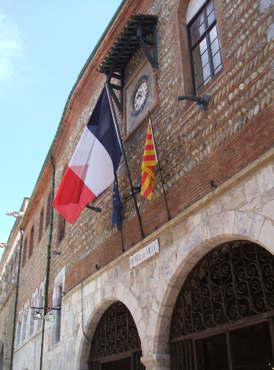 Hôtel de Ville · la maison des consuls de Perpignan