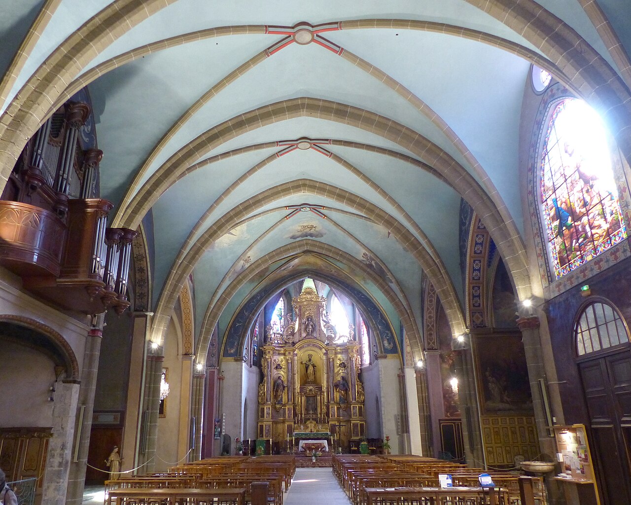 La nef paroissiale de Saint-Jacques
